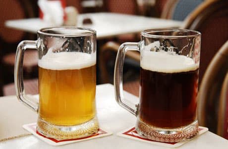 Découvrez les meilleurs bars où la 1664 affronte la Guinness