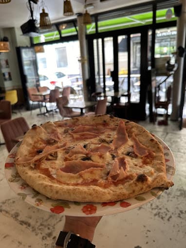 2e52a04de1c08f8cbb54fa575c1687a5_bistrot_xviii_pizza.jpg