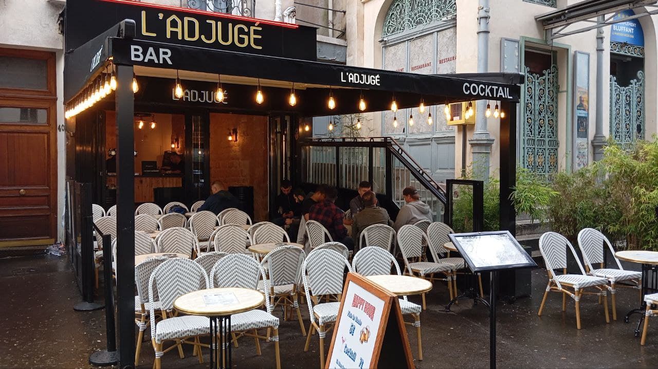 327f334040218d9adb9d324c33036411_ladjuge_terrasse3.jpg